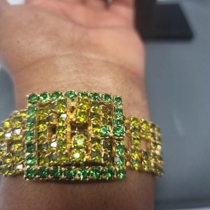 FANCY VINTAGE GREEN/ GOLD RHINESTONE BELT SHAPED BRACELET